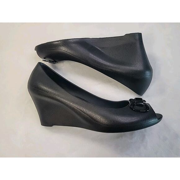 OkaB Matte Black Peep Toe Wedge Women’s Size 9 Sandals – Excellent - Picture 6 of 10